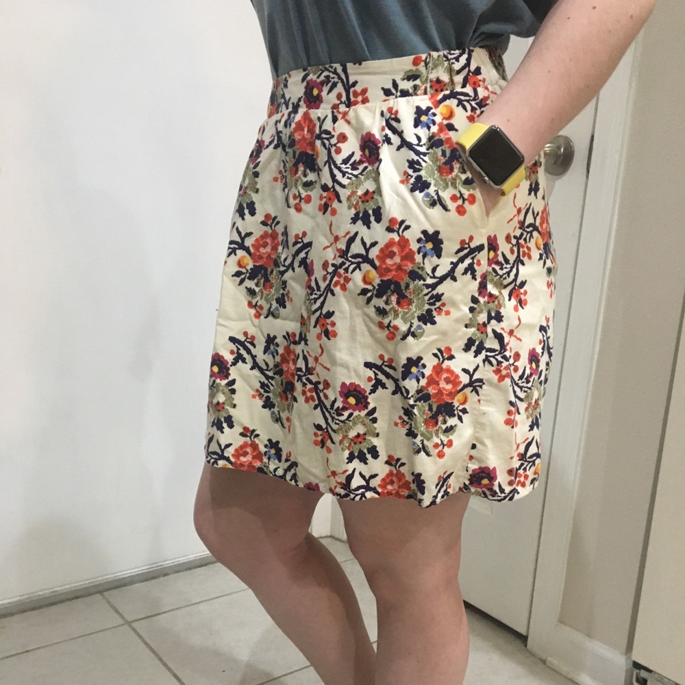 Old Navy floral skirt, Size M
